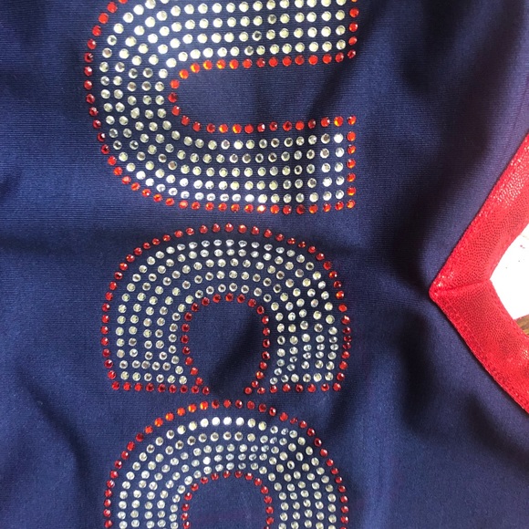 Professional cheerleading costume perfect for Halloween. 📣❤️ - Picture 4 of 6